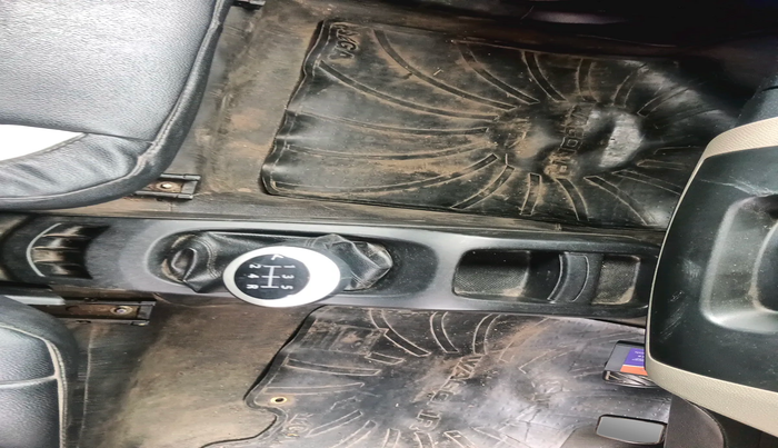 2013 Maruti Wagon R 1.0 VXI, Petrol, Manual, 59,377 km, interior