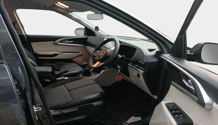 2022 KIA CARENS PRESTIGE 1.5 PETROL 7 STR, Petrol, Manual, 33,807 km, interior