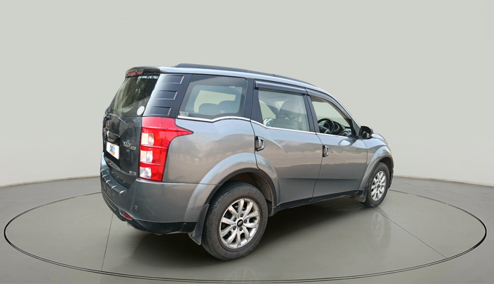 2015 Mahindra XUV500 W10, Diesel, Manual, 1,49,965 km, exterior