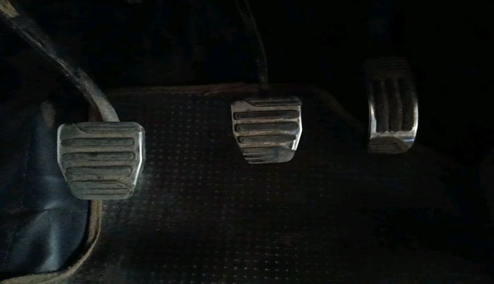 2015 Mahindra XUV500 W10, Diesel, Manual, 1,49,965 km, interior