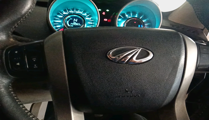 2015 Mahindra XUV500 W10, Diesel, Manual, 1,49,965 km, interior