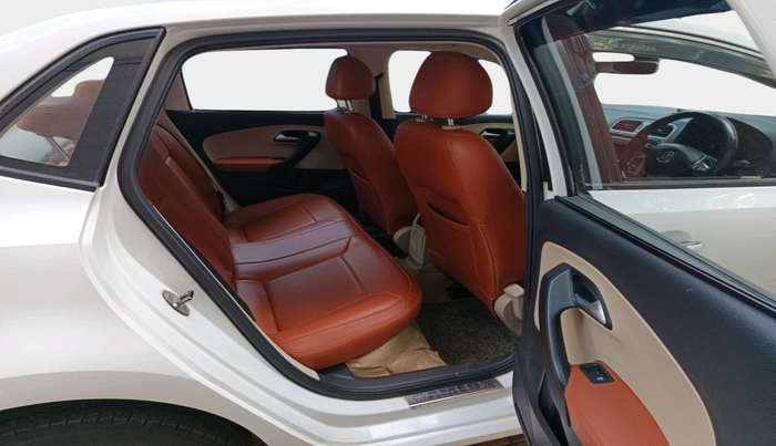 2017 Volkswagen Ameo HIGHLINE1.2L PLUS 16 ALLOY, Petrol, Manual, 64,357 km, interior