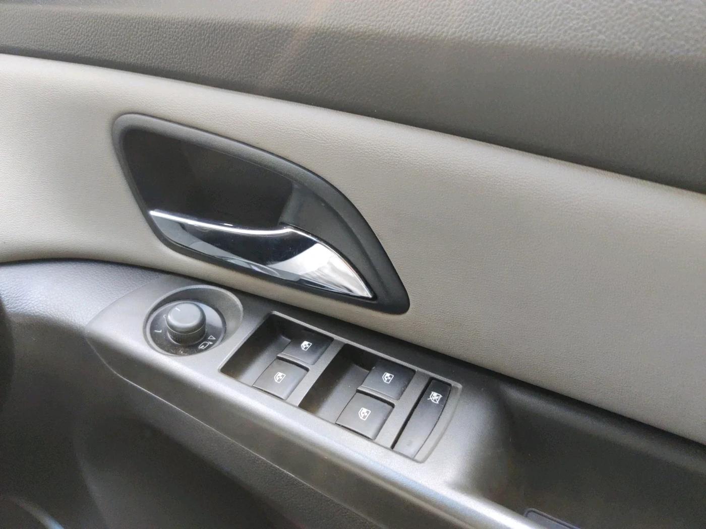 2013 Chevrolet Cruze LTZ AT, Diesel, Automatic, 39,299 km, interior