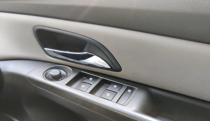 2013 Chevrolet Cruze LTZ AT, Diesel, Automatic, 39,299 km, interior