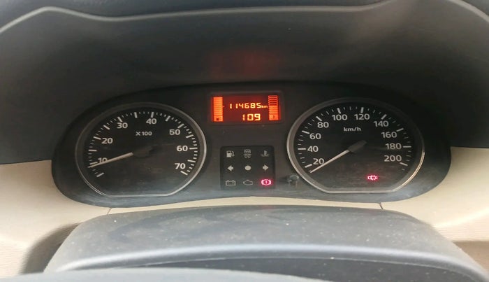 2015 Nissan Terrano XL (D), Diesel, Manual, 1,14,685 km, interior