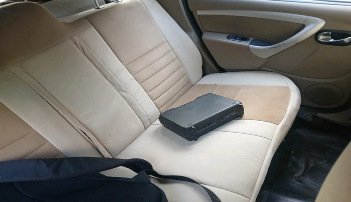 2015 Nissan Terrano XL (D), Diesel, Manual, 1,14,685 km, interior