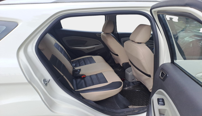 2013 Ford Ecosport TITANIUM 1.5L DIESEL, Diesel, Manual, 1,20,956 km, interior