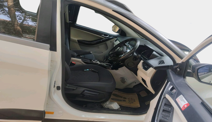 2022 Tata NEXON XZA PLUS SUNROOF PETROL, Petrol, Automatic, 17,500 km, interior