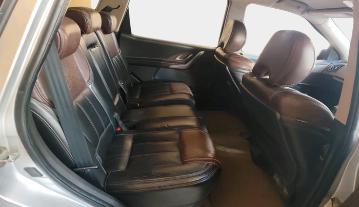 2012 Mahindra XUV500 W8, Diesel, Manual, 88,171 km, interior