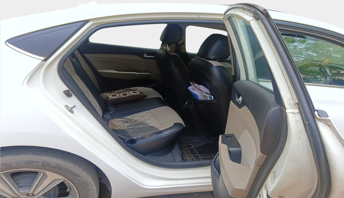 2017 Hyundai Verna 1.6 CRDI SX + AT, Diesel, Automatic, 1,19,829 km, interior