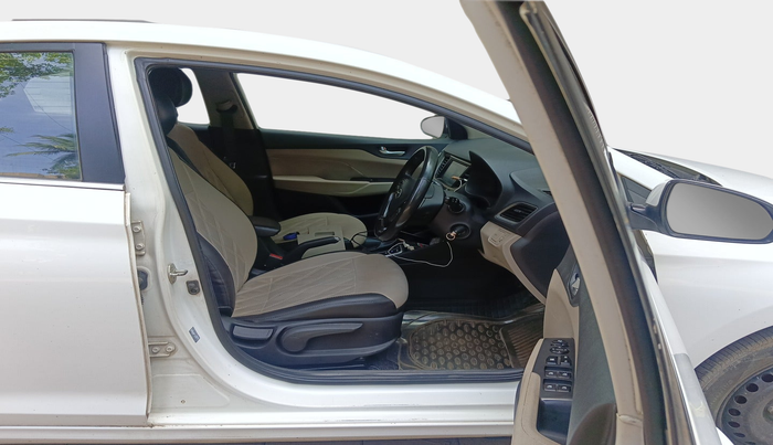 2017 Hyundai Verna 1.6 CRDI SX + AT, Diesel, Automatic, 1,19,829 km, interior