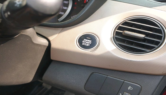 2016 Hyundai Grand i10 ASTA 1.2 KAPPA VTVT, Petrol, Manual, 84,264 km, interior