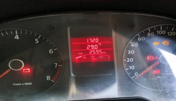 2011 Volkswagen Polo COMFORTLINE 1.2L PETROL, Petrol, Manual, 1,22,002 km, interior