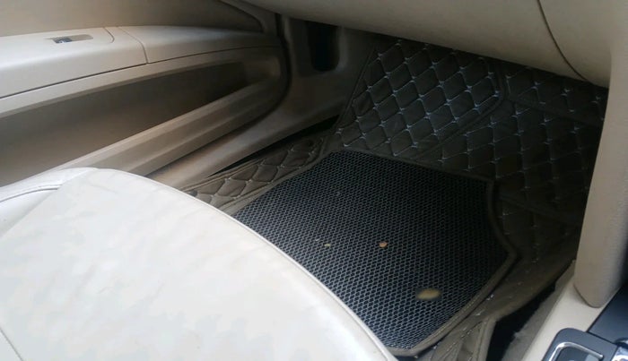 2012 Skoda Superb ELEGANCE 1.8 TSI MT, Petrol, Manual, 83,677 km, interior