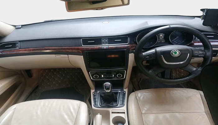 2012 Skoda Superb ELEGANCE 1.8 TSI MT, Petrol, Manual, 83,677 km, interior