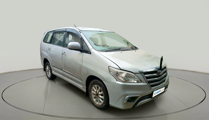 2013 Toyota Innova 2.5 VX 7 STR, Diesel, Manual, 3,51,892 km, exterior