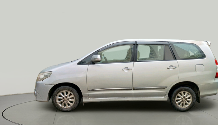 2013 Toyota Innova 2.5 VX 7 STR, Diesel, Manual, 3,51,892 km, exterior