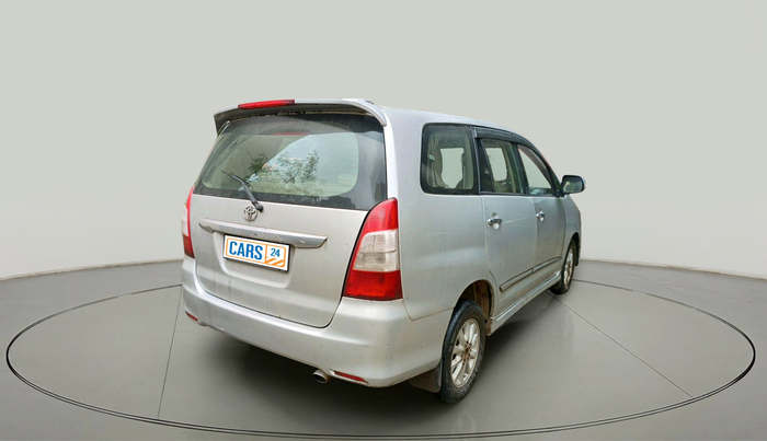 2013 Toyota Innova 2.5 VX 7 STR, Diesel, Manual, 3,51,892 km, exterior