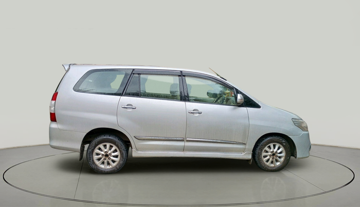 2013 Toyota Innova 2.5 VX 7 STR, Diesel, Manual, 3,51,892 km, exterior