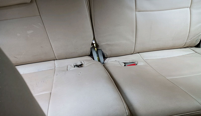 2013 Toyota Innova 2.5 VX 7 STR, Diesel, Manual, 3,51,892 km, interior