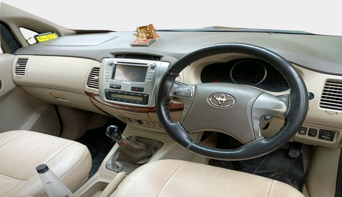 2013 Toyota Innova 2.5 VX 7 STR, Diesel, Manual, 3,51,892 km, interior