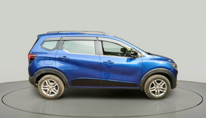 2022 Renault TRIBER RXZ, Petrol, Manual, 17,808 km, exterior