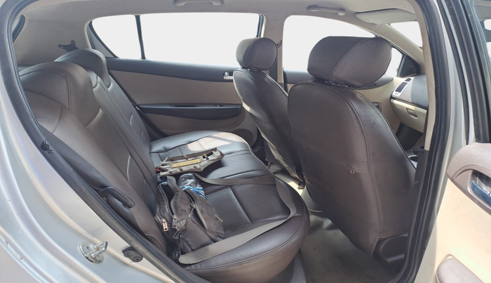 2012 Hyundai i20 MAGNA 1.2, Petrol, Manual, 87,480 km, interior