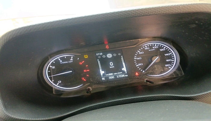 2024 Mahindra BOLERO NEO N 8, Diesel, Manual, 17,596 km, interior