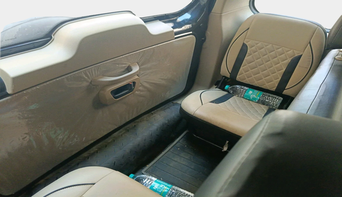 2024 Mahindra BOLERO NEO N 8, Diesel, Manual, 17,596 km, interior