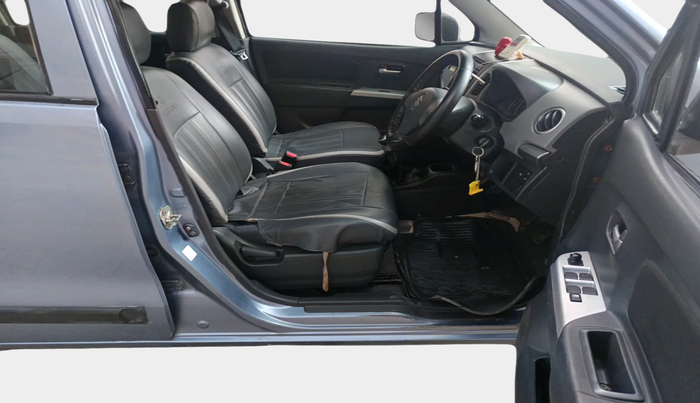 2011 Maruti Wagon R 1.0 VXI, Petrol, Manual, 84,287 km, interior