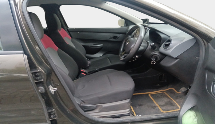 2017 Renault Kwid RXT 1.0 AMT (O), Petrol, Automatic, 39,700 km, interior