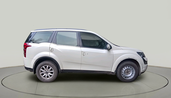 2016 Mahindra XUV500 W10, Diesel, Manual, 54,656 km, exterior