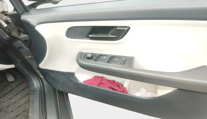 2022 Tata ALTROZ XM PLUS DIESEL, Diesel, Manual, 38,213 km, interior