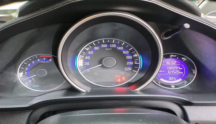 2018 Honda WR-V 1.2L I-VTEC VX MT, Petrol, Manual, 1,32,294 km, interior