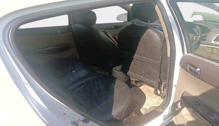 2010 Hyundai i20 ASTA 1.2, Petrol, Manual, 1,18,623 km, interior