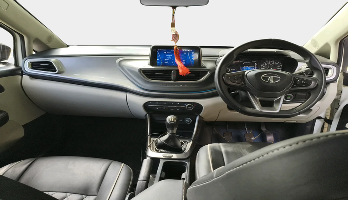 2023 Tata ALTROZ XZ + SUNROOF, Petrol, Manual, 11,497 km, interior