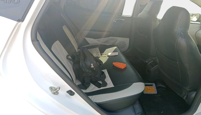 2022 Hyundai GRAND I10 NIOS SPORTZ 1.2 KAPPA VTVT CNG, Petrol, Manual, 30,644 km, interior