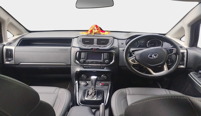 2017 Tata Hexa XTA 4X2 7 STR, Diesel, Automatic, 89,089 km, interior