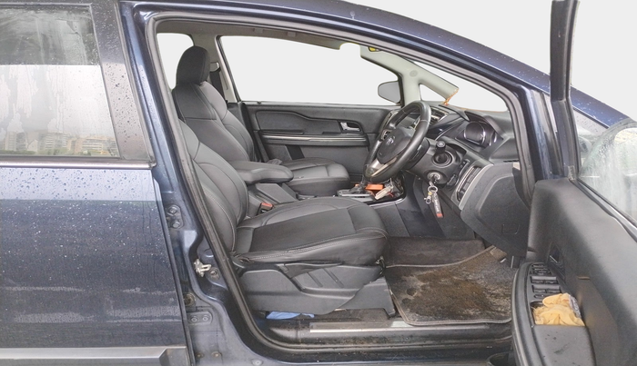 2017 Tata Hexa XTA 4X2 7 STR, Diesel, Automatic, 89,089 km, interior
