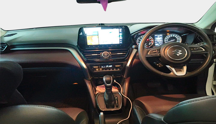 2023 Maruti Grand Vitara ALPHA SMART HYBRID AT DUAL TONE, Petrol, Automatic, 17,605 km, interior
