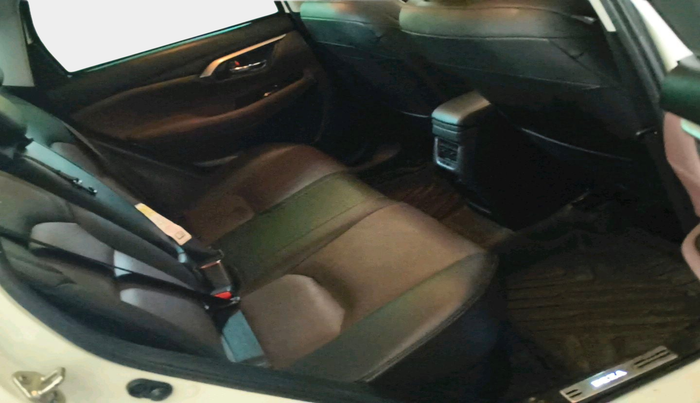 2023 Maruti Grand Vitara ALPHA SMART HYBRID AT DUAL TONE, Petrol, Automatic, 17,605 km, interior