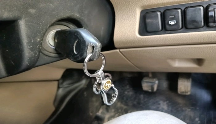 2016 Mahindra TUV300 T8 AMT, Diesel, Automatic, 76,227 km, interior