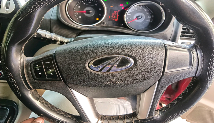 2016 Mahindra TUV300 T8 AMT, Diesel, Automatic, 76,227 km, interior