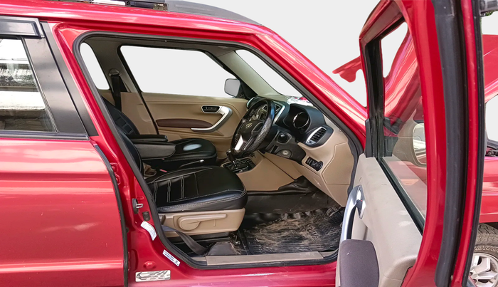 2016 Mahindra TUV300 T8 AMT, Diesel, Automatic, 76,227 km, interior