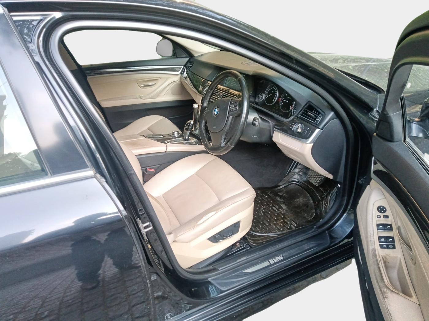 2011 BMW 5 Series 520D 2.0, Diesel, Automatic, 1,59,312 km, interior