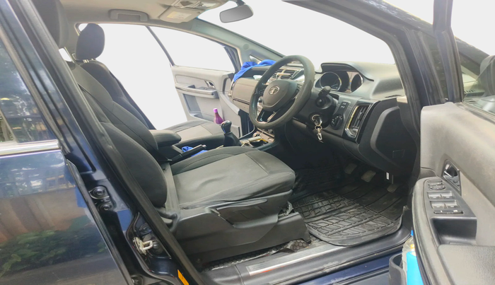 2018 Tata Hexa XE 4X2 7 STR, Diesel, Manual, 1,45,056 km, interior