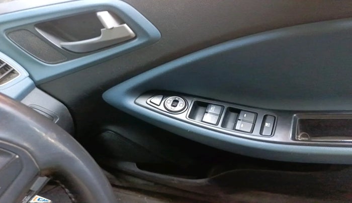 2016 Hyundai i20 Active 1.2 SX, Petrol, Manual, 30,014 km, interior