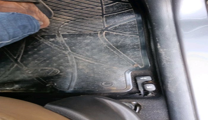 2015 Hyundai Eon ERA +, Petrol, Manual, 63,466 km, interior