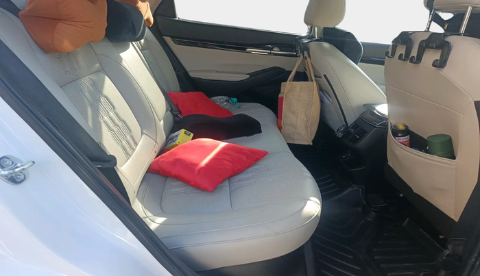 2025 KIA SELTOS HTX 1.5 Diesel MT, Diesel, Manual, 8,392 km, interior