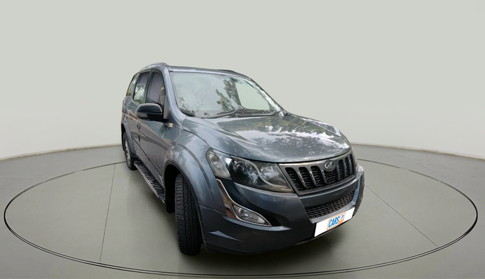 2015 Mahindra XUV500 W10, Diesel, Manual, 3,25,025 km, exterior